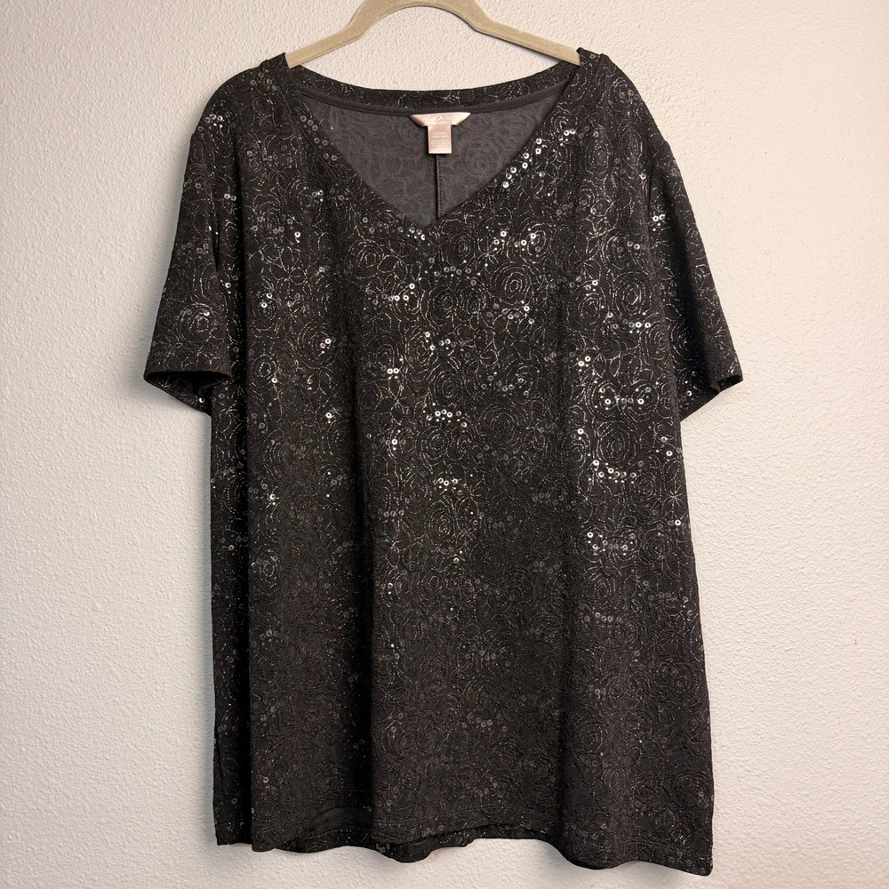 White Stag Shiny Whimsigoth 2X Black Sequins Roses Lace V Neck Short Sleeve Top
